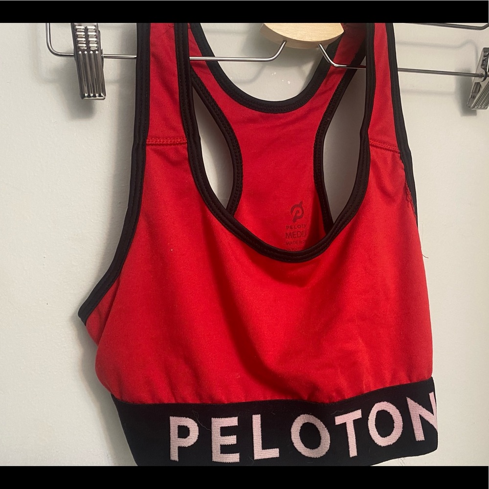 2018 PELOTON Original sports bra size M. Worn once . like newer without tags